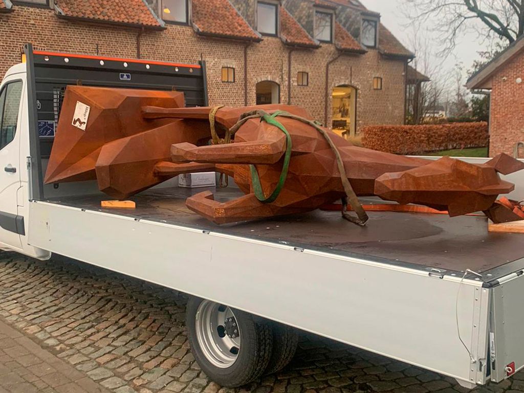 Sculpture of the horse, made in collaboration with Hilep2 for equestrian club, Belgium