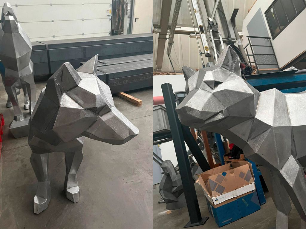 Sculptures of the wolves, made in collaboration with Hilep2, France